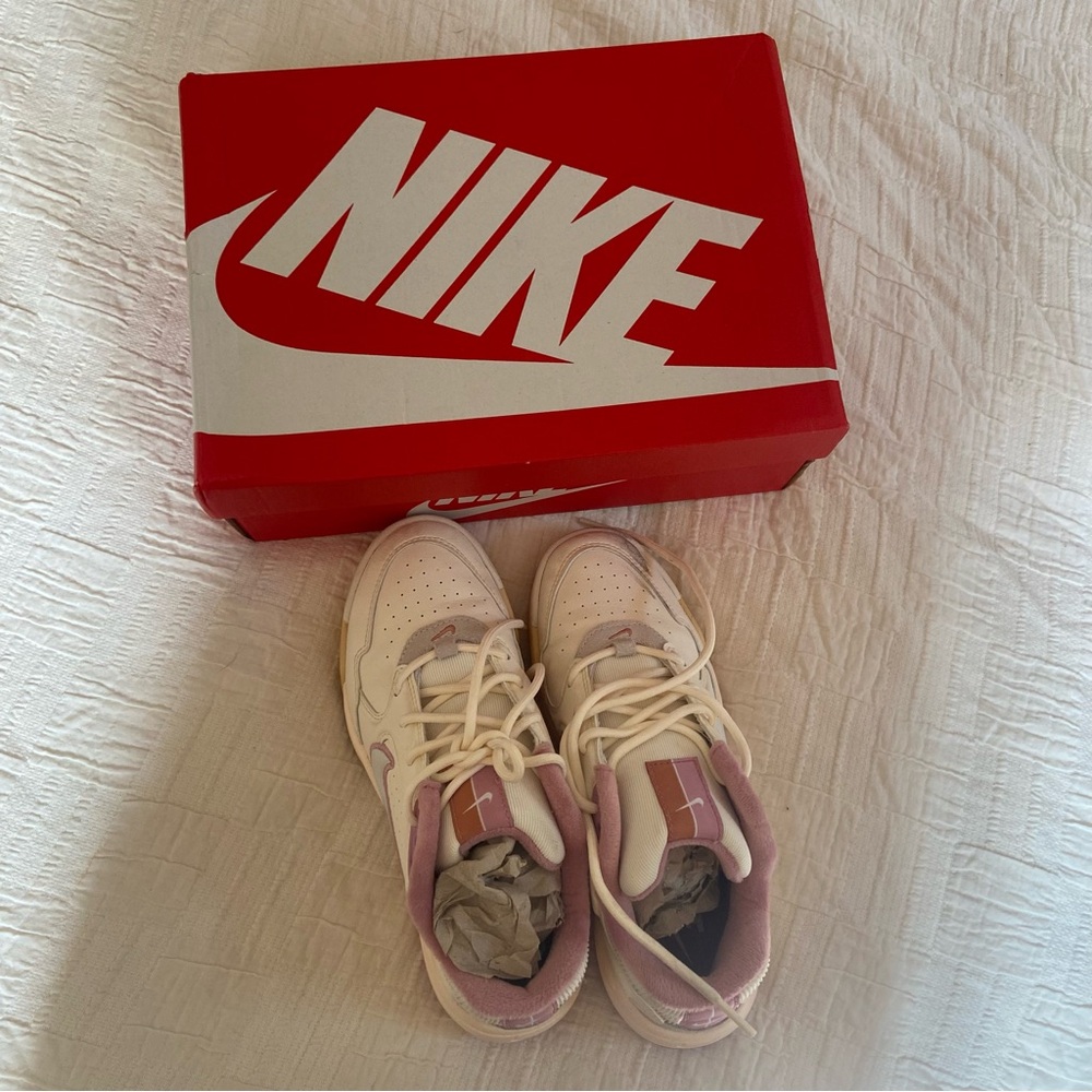 Nike A.C.E. Low-top Sneakers Pale Ivory Elemental